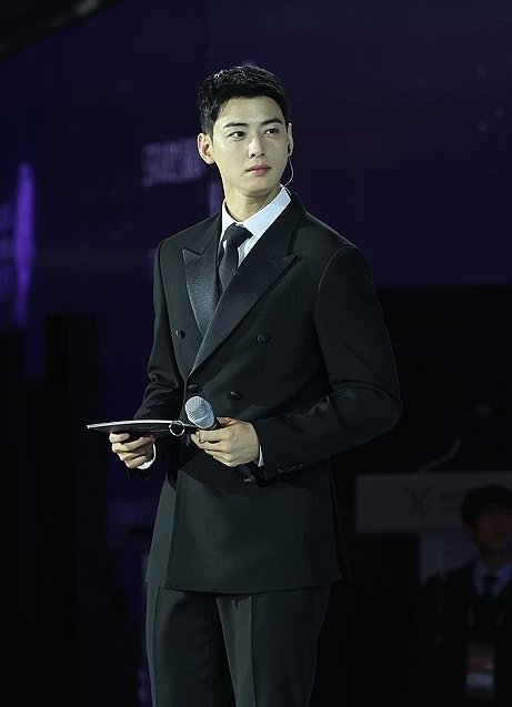 Leilamartins25's tweet photo. MC CHA IS COMING 😍
#CHAEUNWOO #차은우 https://t.co/nb1JOy4dkF