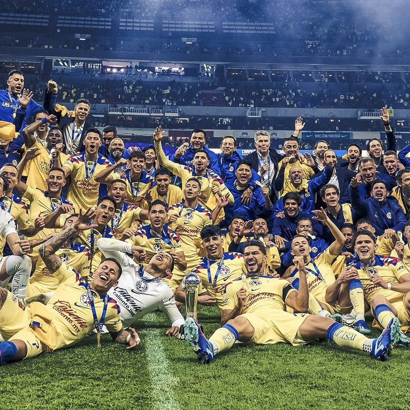 davsilc's tweet photo. Y esa fue la noche más linda del mundo 🥹… https://t.co/9jik4RjVV8