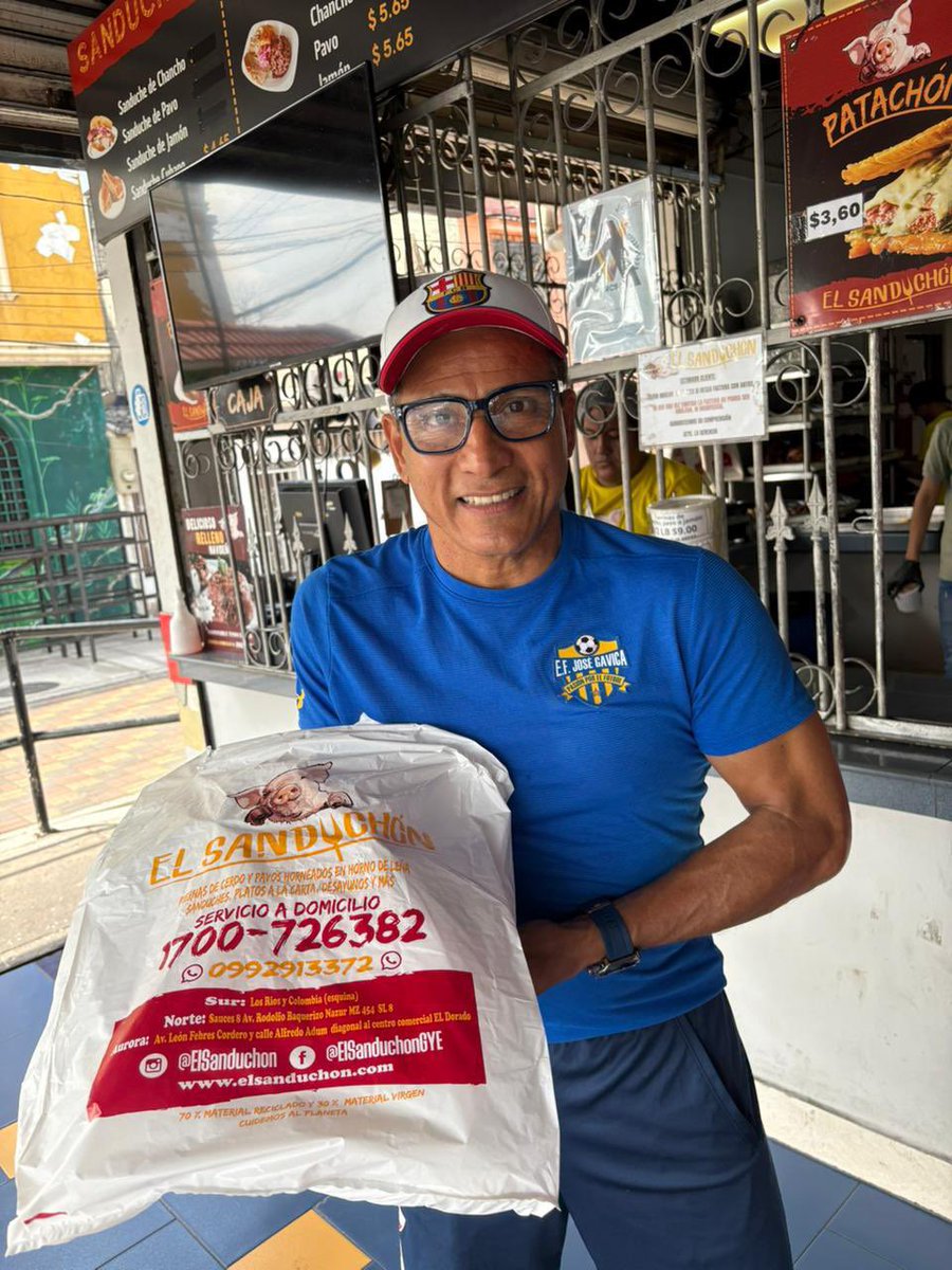 elsanduchon's tweet photo. @pepingavica hizo su reserva y hoy la retiró, sin filas y sin complicaciones @elsanduchon Los Únicos con El Verdadero Sabor a Leña https://t.co/PtyG4TfytQ