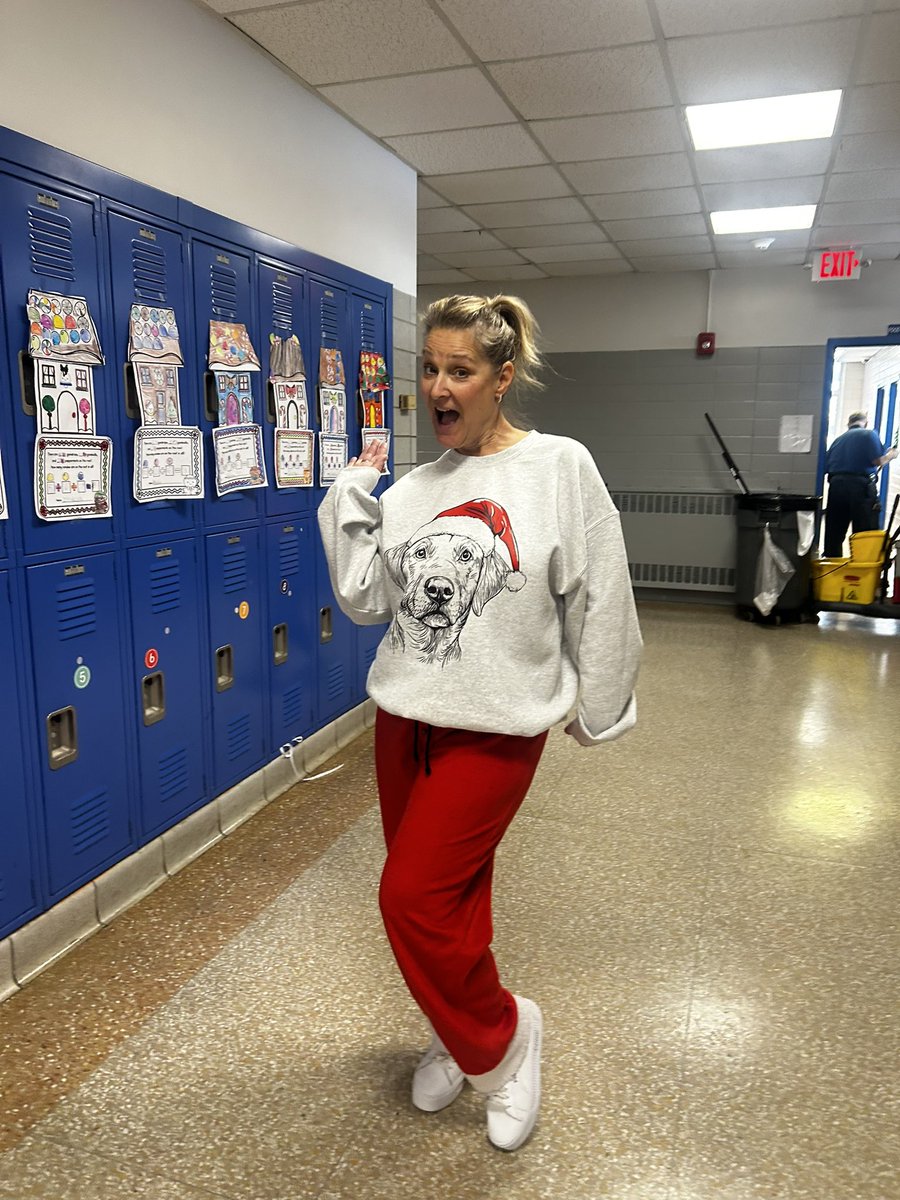 Mrs. Romano tweet media