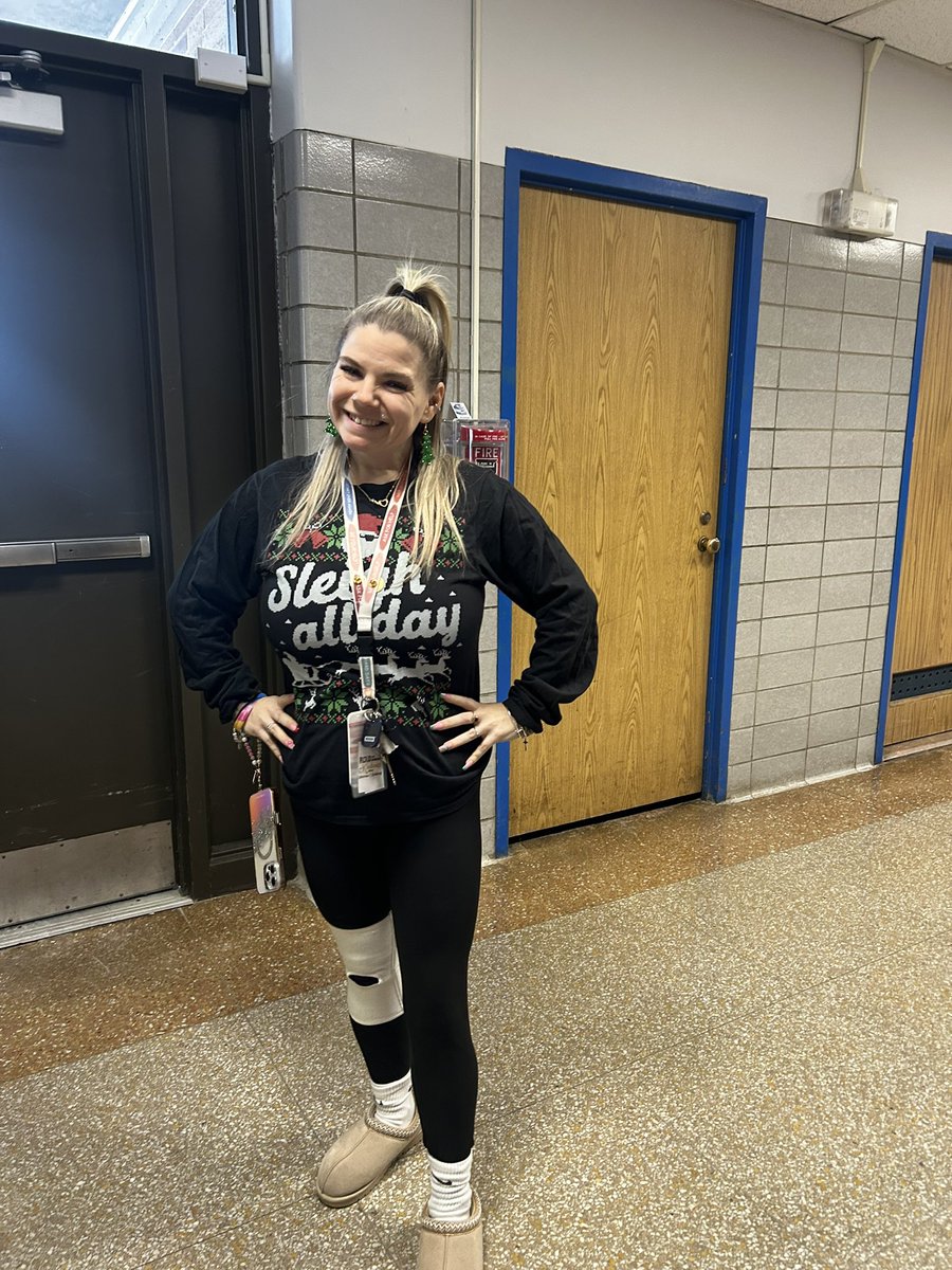 Mrs. Romano tweet media