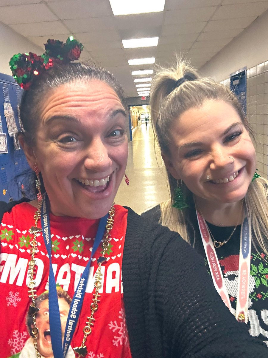 Mrs. Romano tweet media