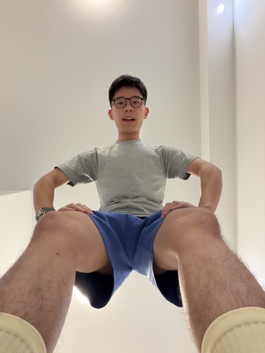 RenderignLiu's tweet image. 没分手 单纯自恋