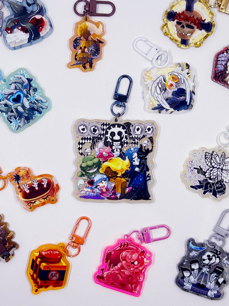 PotentialFA's tweet image. Abnormality Charms ✨
Collab with @gladhandinhand