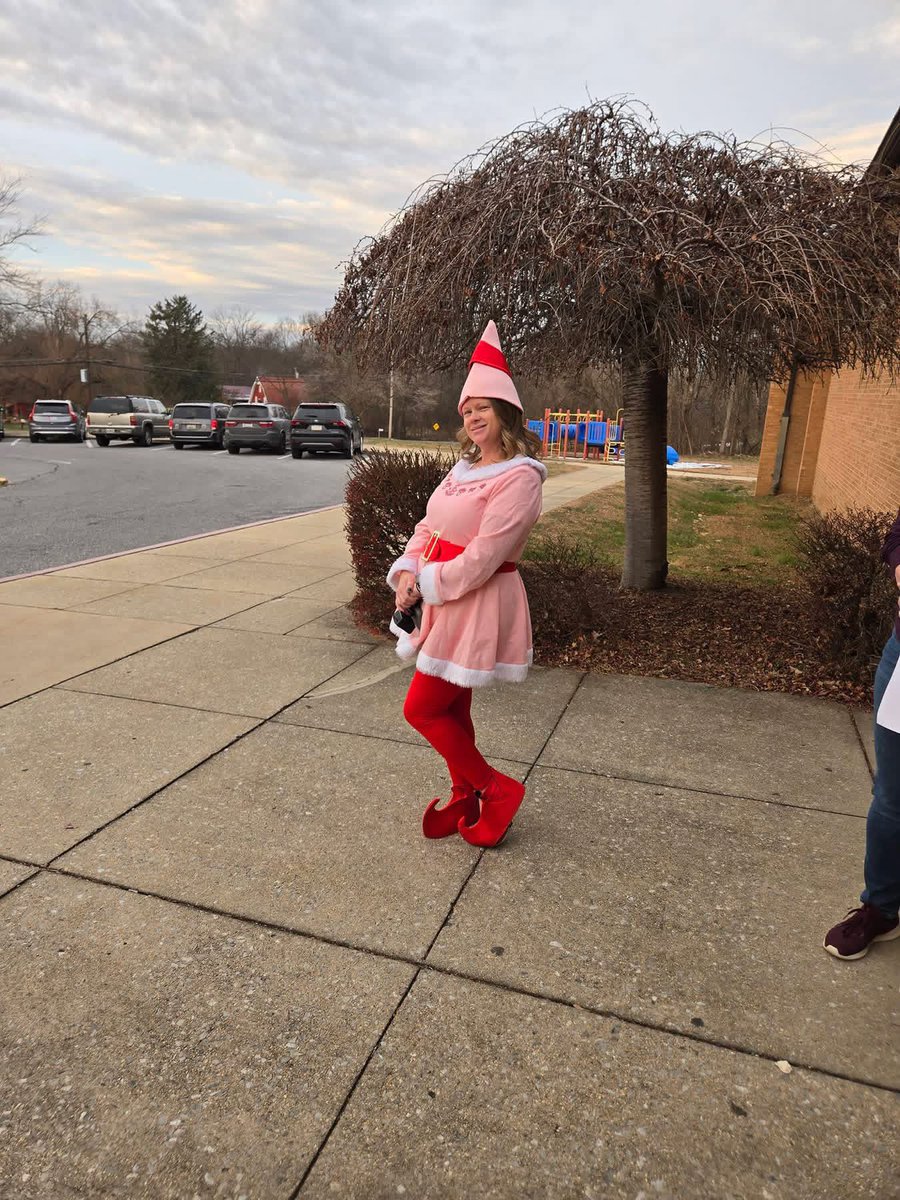 Sarah Camden tweet media