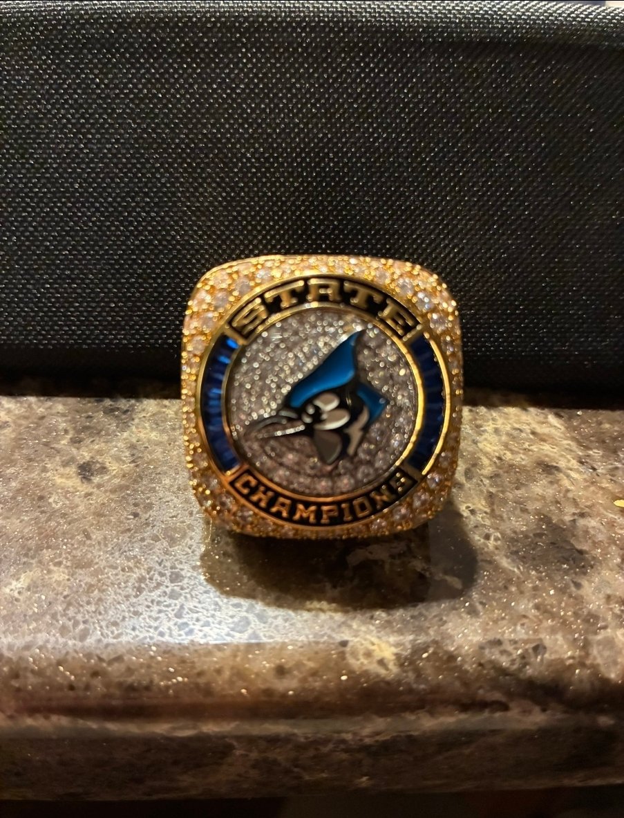 GoJaysFootball's tweet image. Congratulations to @GoJaysBaseball on getting your well deserved rings💍 Especially my 6 football guy
#multisportathletes
#thosewhostaywillbechamps
#AAAØ
@GoJaysFootball