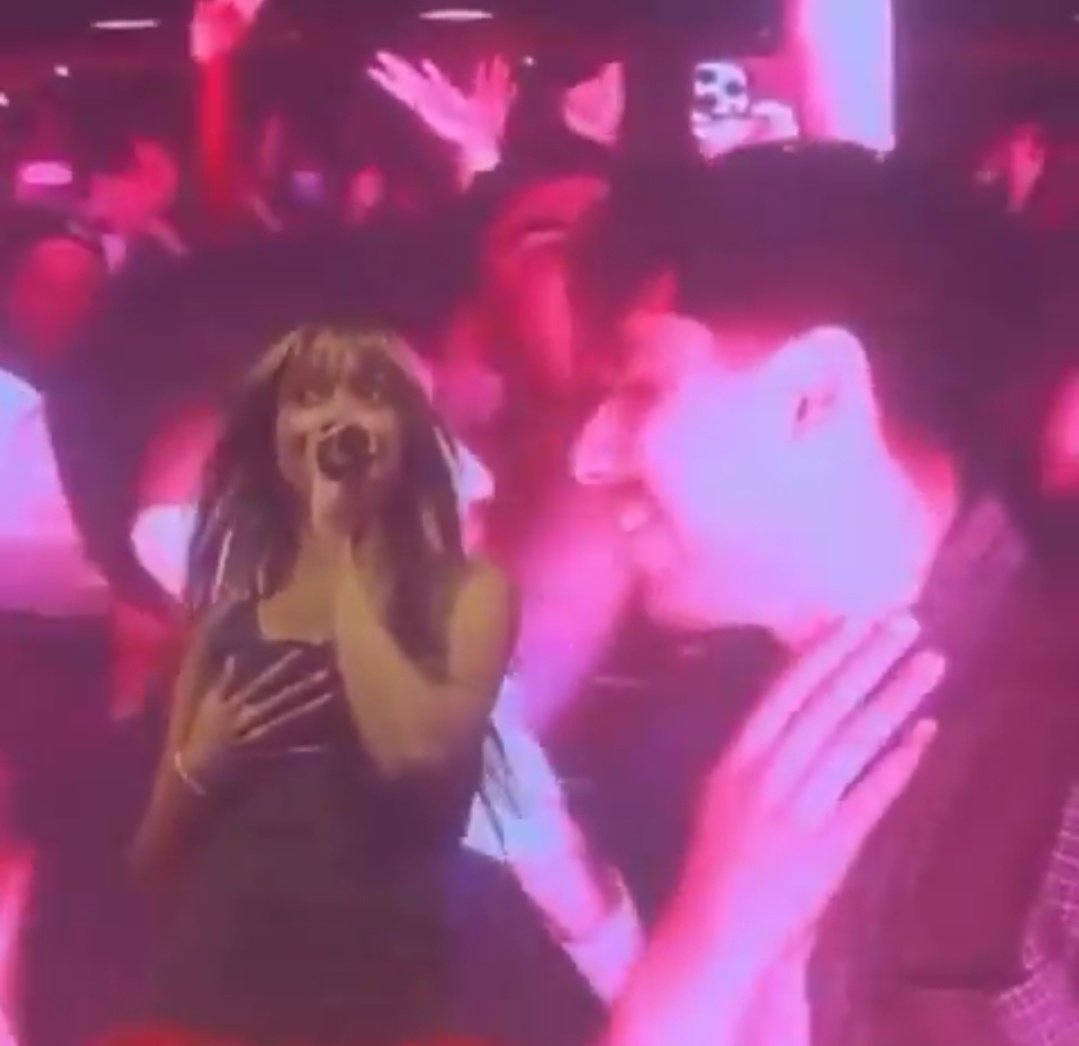 <a href="/iriptheslitt/">NOVA</a> 😭😭😭