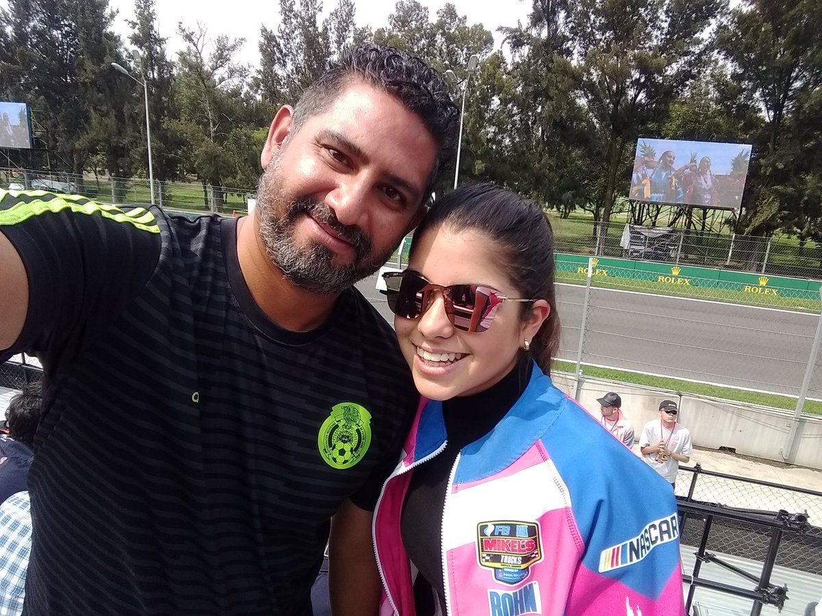 sandovalroman's tweet photo. Con @reginasirvent #F1 México 2021 https://t.co/MmKKH66Las