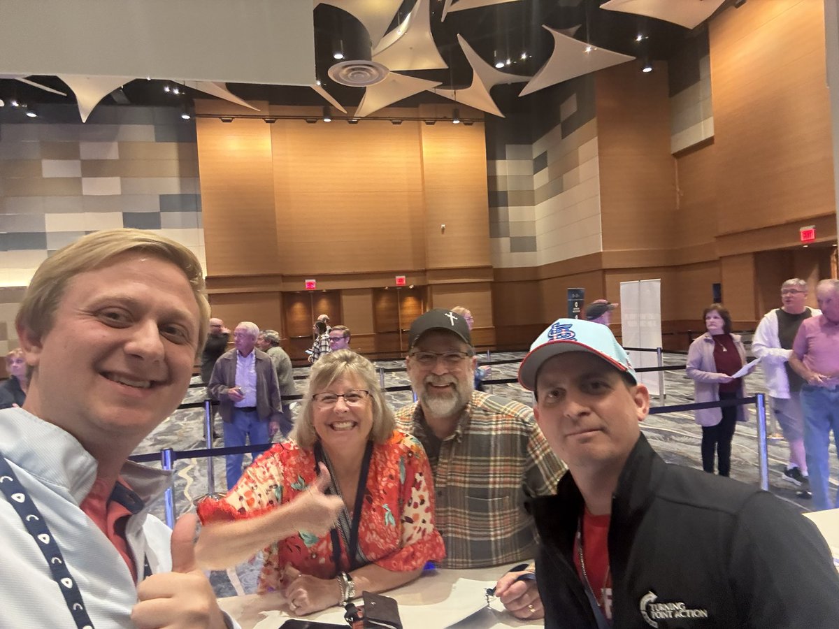 lukeinozaukee's tweet photo. Working registration at @tpaction AmFest today with @GCPatriot76 and we just met Nancy and Dan, two patriots from Wisconsin! 

The whole nation is traveling to Arizona to honor Charlie’s life, his mission and the organization he built! 🇺🇸 https://t.co/KhCld6U87W