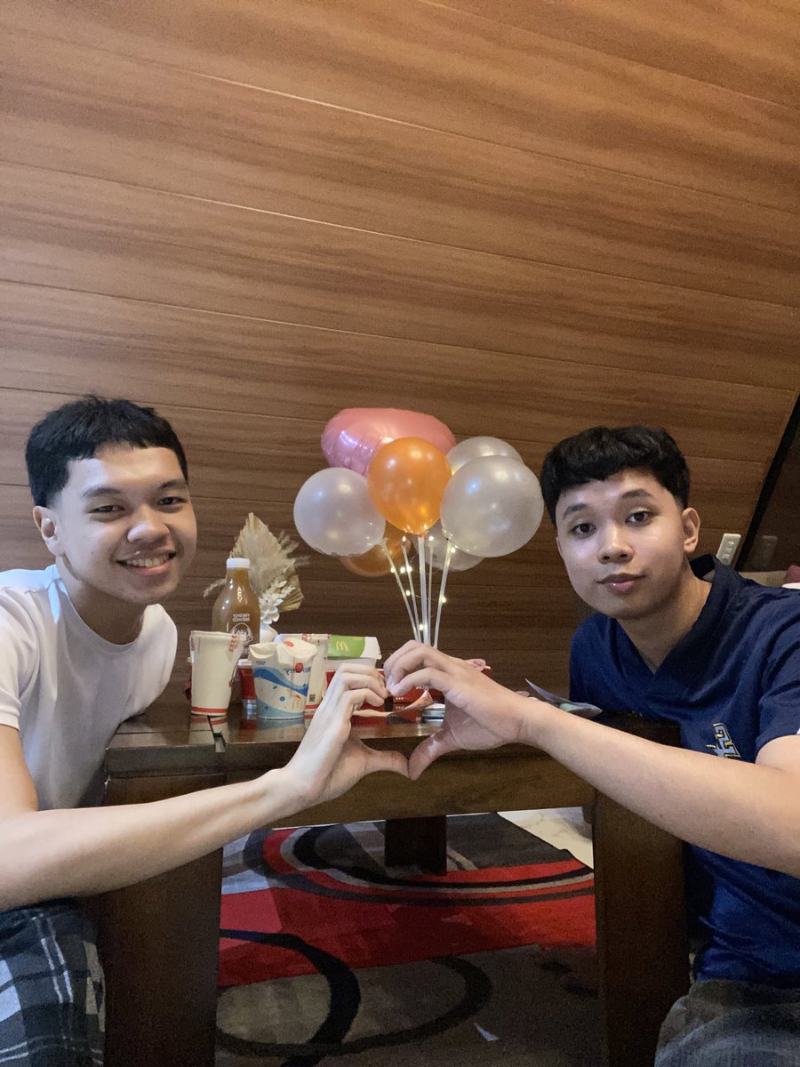JonBryx's tweet photo. turned to 1 year ~ @rhaf_onofre kapunka https://t.co/3SzkFXCkX6