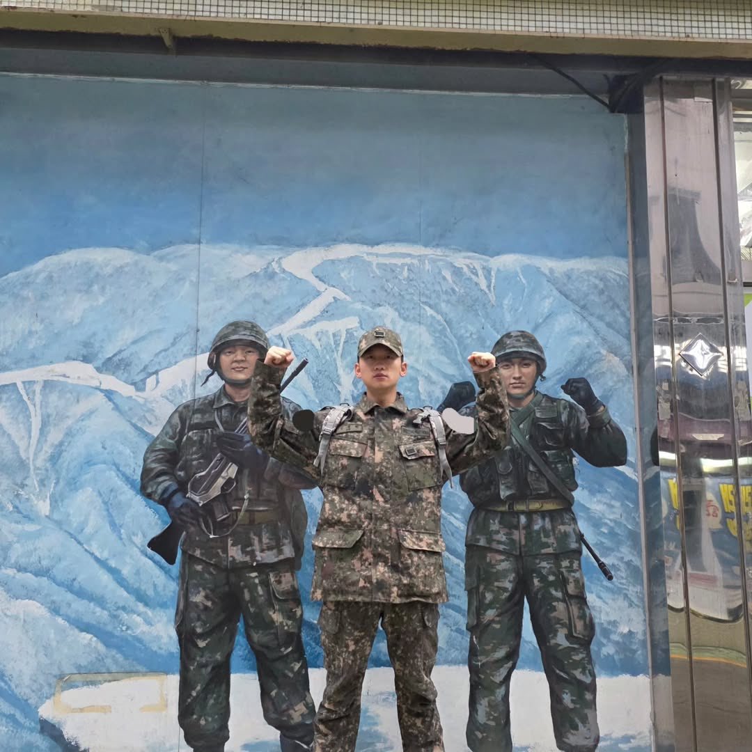 1998O622's tweet photo. 휴가왓구만 👍🏻👍🏻 https://t.co/JQ6IL1nmcn