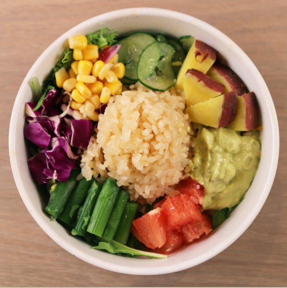 🍇✨ 食べる美容ケアサラダ ✨🥗 水分バランスを整えて、スッキリ