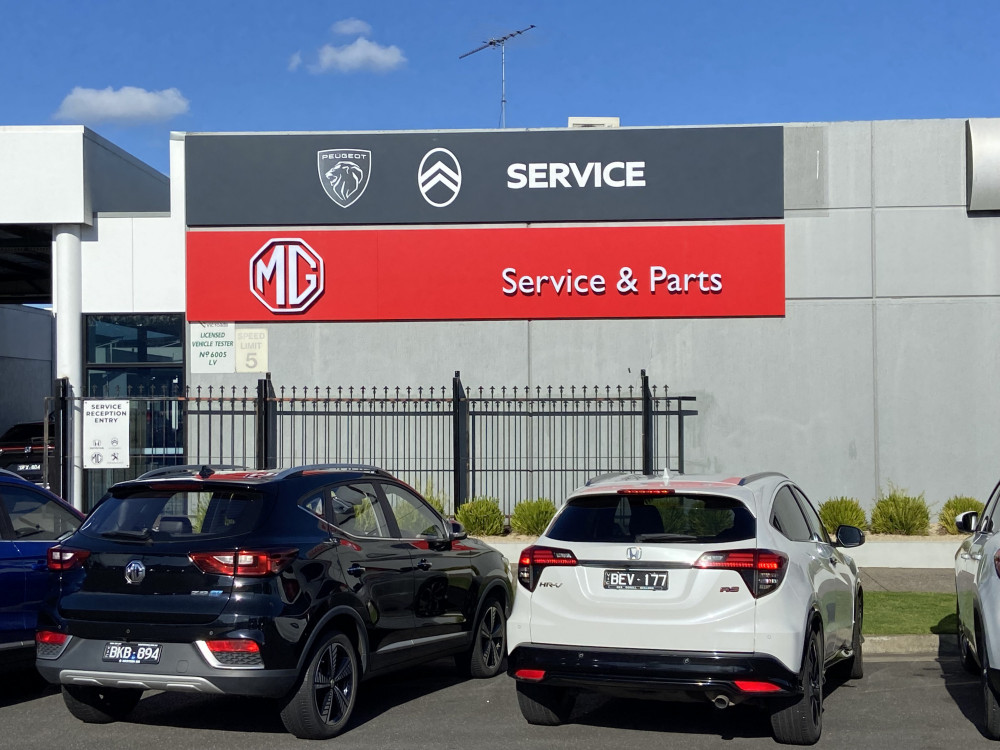 MM_Signage's tweet photo. External fascia and pylon signage - MG, Geelong, VIC #branding #signage #externalsignage #automotive https://t.co/vS4ff68cVY