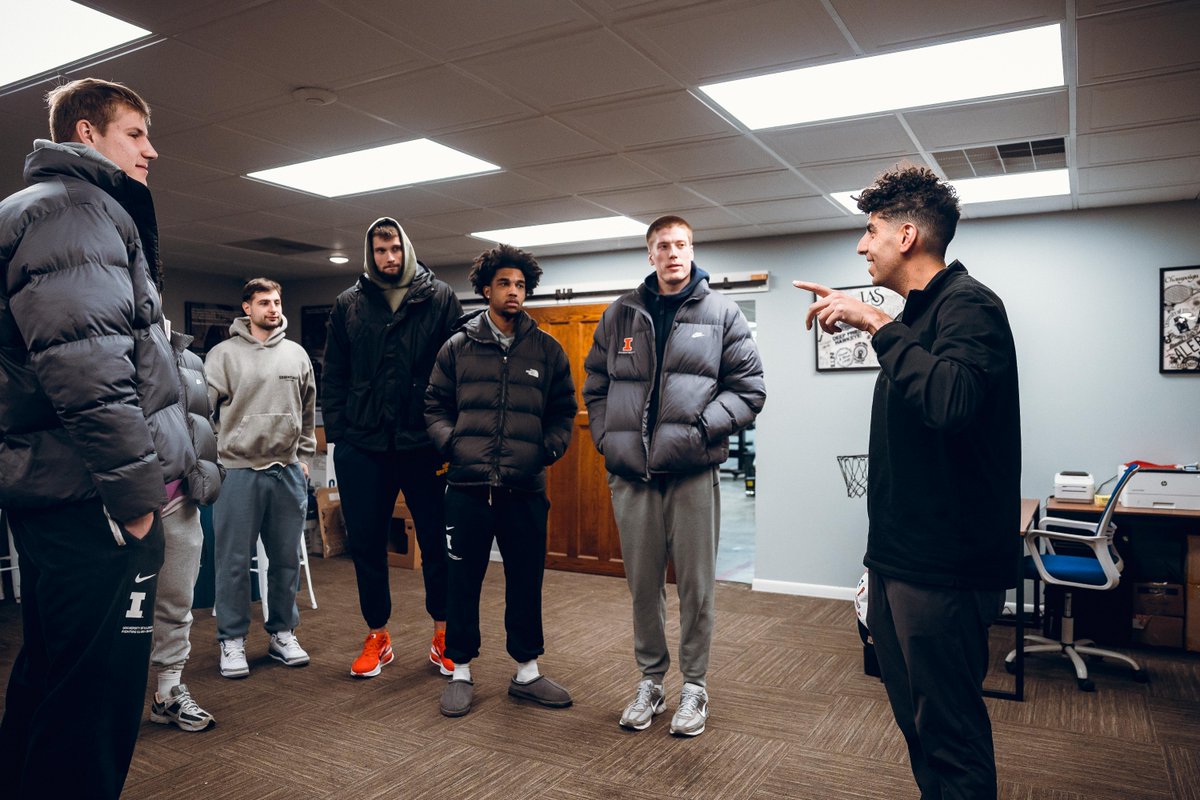 Illinois Men's Basketball tweet media