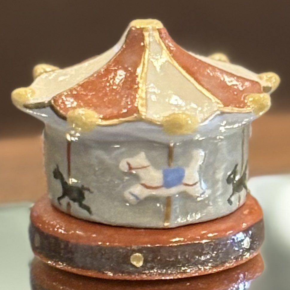 茶道具　香合　メリーゴーランド　馬　午 令和八年 干支「午」より メリーゴーランド🎠が香合になりました