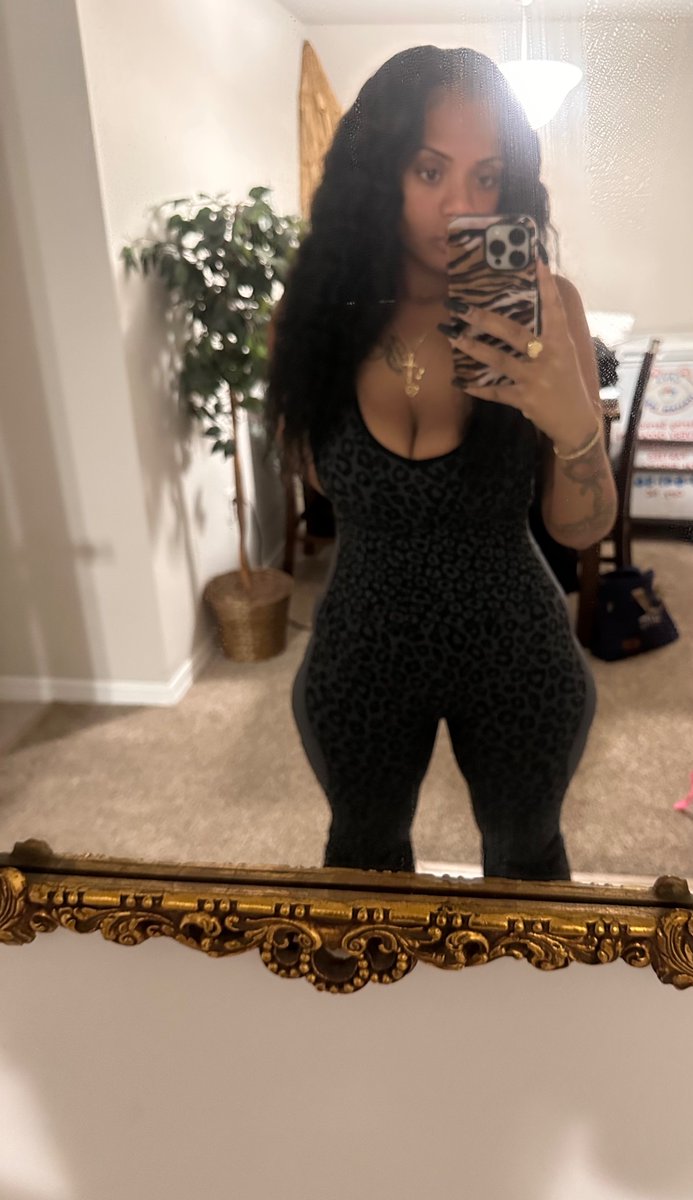 PlantBasedNe's tweet image. Alexa, play 
Love Her Body x Gucci Mane 💗💗💗