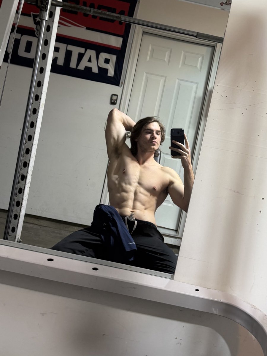 jossalpha1's tweet image. Ready to sniff?