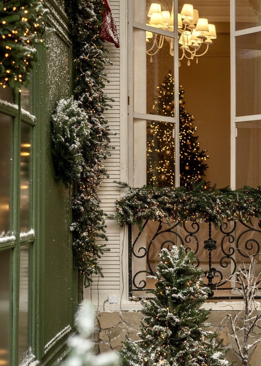ohnosheknows's tweet photo. one more week until christmas! https://t.co/LjRxFnJ2vl