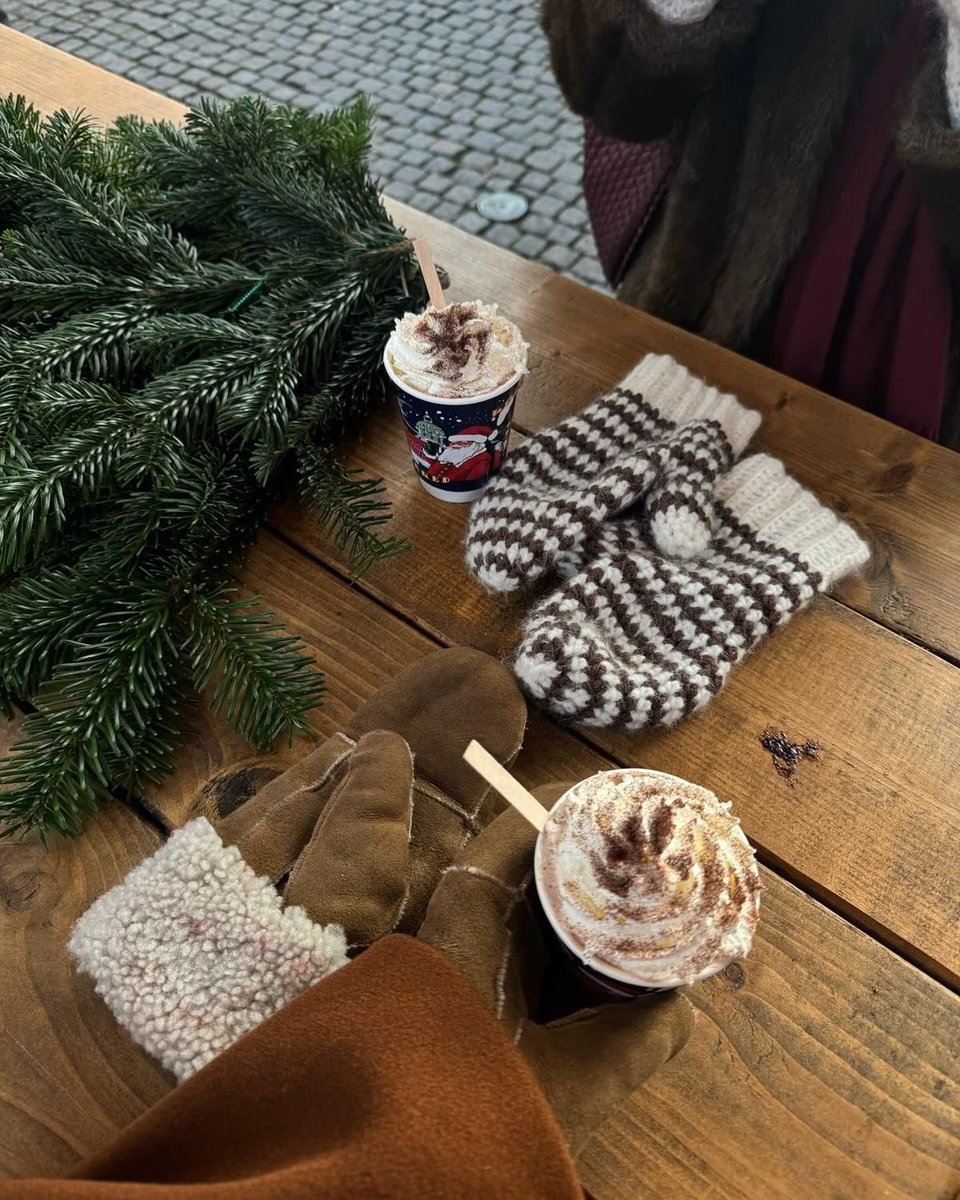 ohnosheknows's tweet photo. one more week until christmas! https://t.co/LjRxFnJ2vl