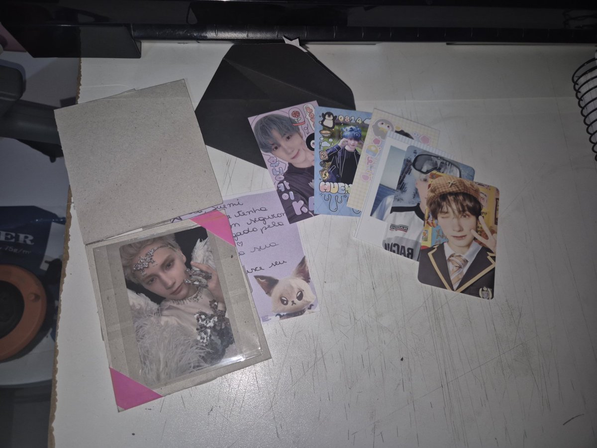 shimocollector's tweet photo. Feedback super positivo pra @mikka_as por fazer essa ceg do txt, chegou tudo certinho, meu hyuka chegou perfeito aqui em casa, muito obrigada por tudo 🙏💖🥰 https://t.co/ZosLDClWf5