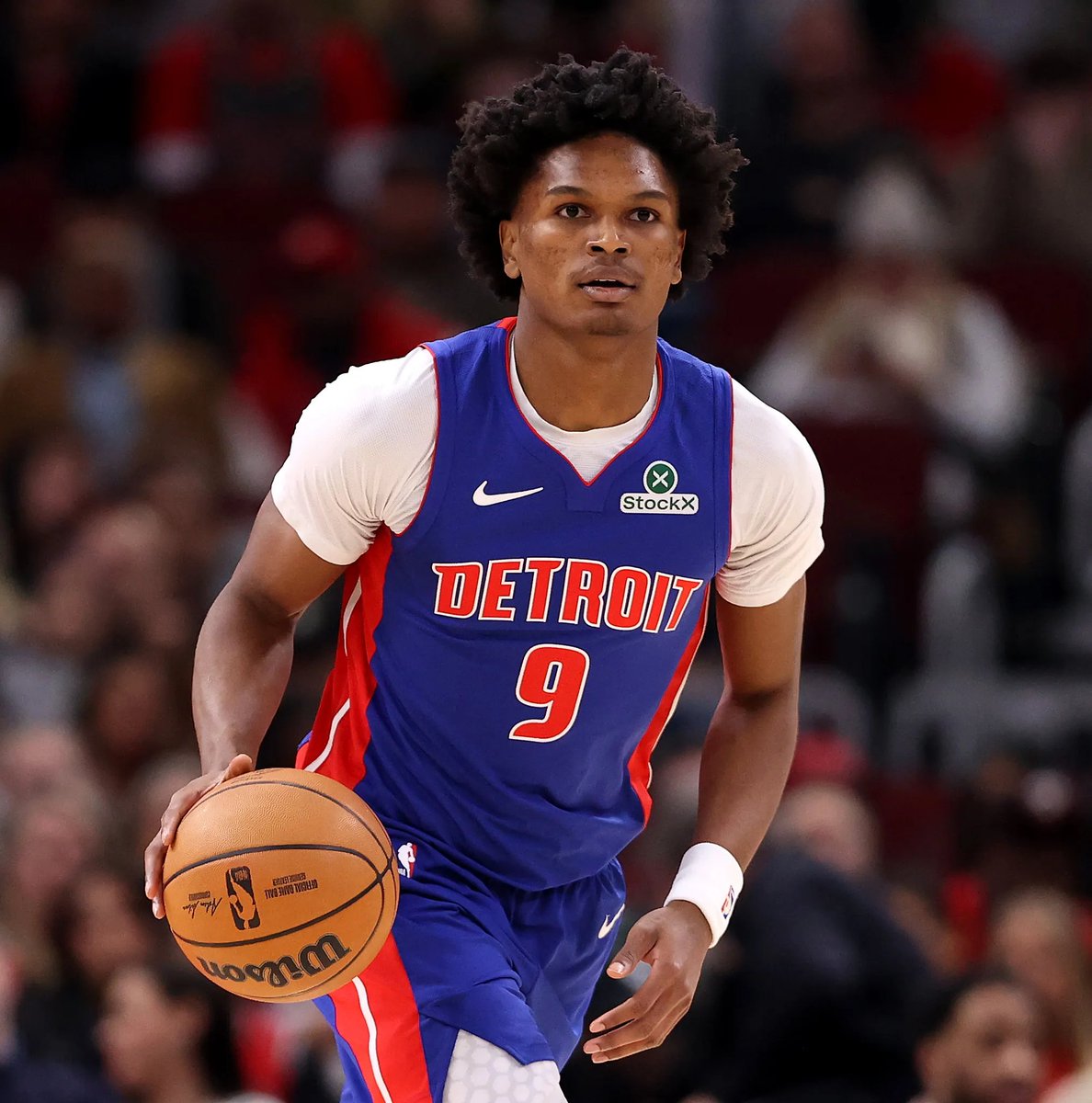 The_BBall_Index's tweet image. Only 2 NBA players this season have A or A+ grades in all 5 of our key perimeter defensive metrics:

Cason Wallace
Ausar Thompson

Those 5 metrics are:
🔒 Perimeter Iso Defense
🔒 Ball Screen Navigation
🔒 Off-Ball Chaser Defense
🔒 Pickpocket Rating
🔒 Passing Lane Defense