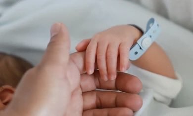 Gamell__'s tweet image. Hola chicos, sé que he estado menos activo, pero quería dejarles saber que mi niño nació hoy 🥹

¡Bienvenido al mundo, Marchimotas! ✨

No puedo esperar a que tengas la edad suficiente para entender el significado de tu nombre, mi pequeño bicho 🐞⭐🍄