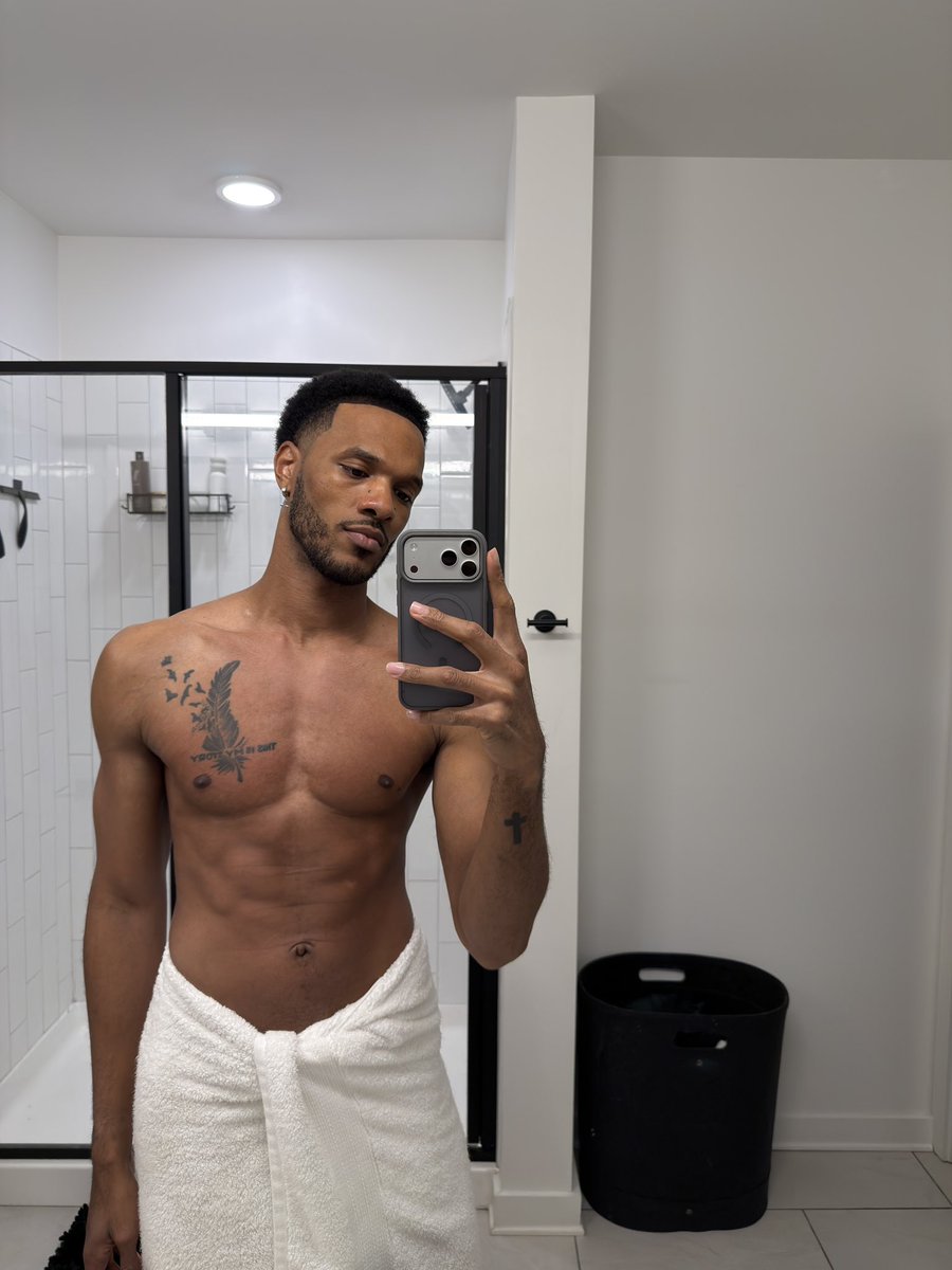 Kimmaticc's tweet photo. New Cut ✂️ https://t.co/3tFNn1KkFG