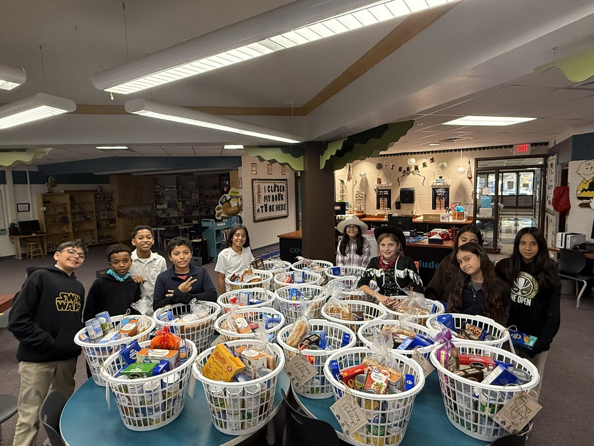 Espinosa_MCE's tweet photo. Our NEHS members came together with heart and purpose to prepare holiday food baskets for our community members in need 💙
Each basket is packed with care, kindness, and the spirit of the season. So proud of these students for making a difference! #ServiceinAction #NEHS https://t.co/UJgdMhDnod