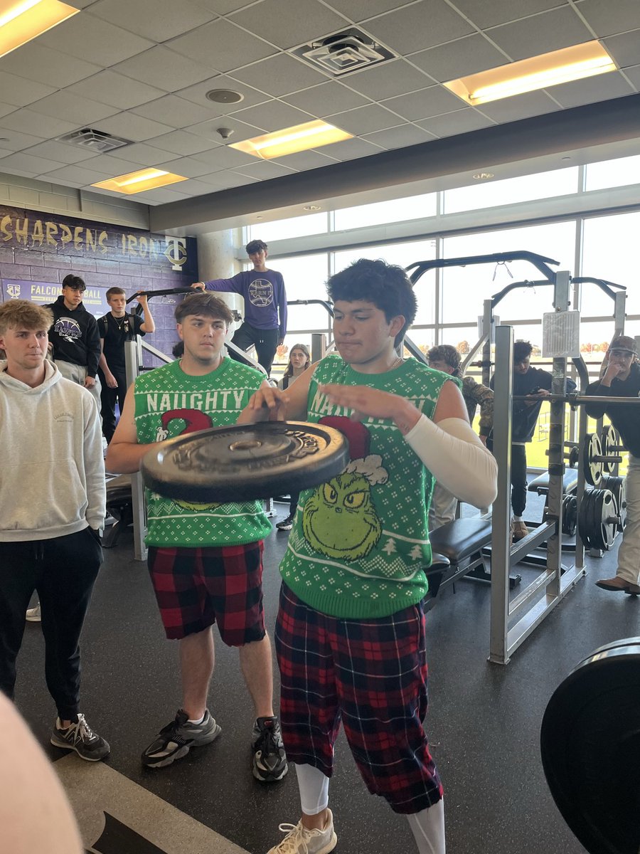 TCFalconBsb's tweet photo. Creek Challenge Champs team Serio @jamesserio21 Attacked every event as a team with relentless effort. Earned the GOLD Cup! Great job. #creekboys https://t.co/Ef3iqLw17P