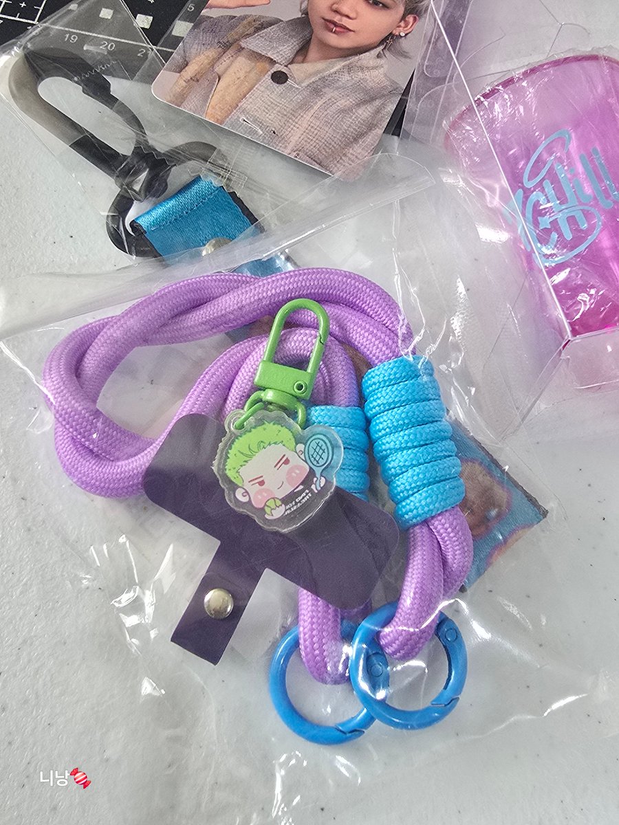 ChillinwithSuk's tweet image. Lovely Teume! 💎

We’ve restocked our Tennis Ball Suk Wrist Strap and bundled it with this lot for only Php 200!

🎁 Free 7Chill shot glass for the first few buyers
⏳ Hurry—DM to claim! Proceeds will go to our Pulse On Manila fan support projects.

WTS / LFB #최현석 #CHOIHYUNSUK