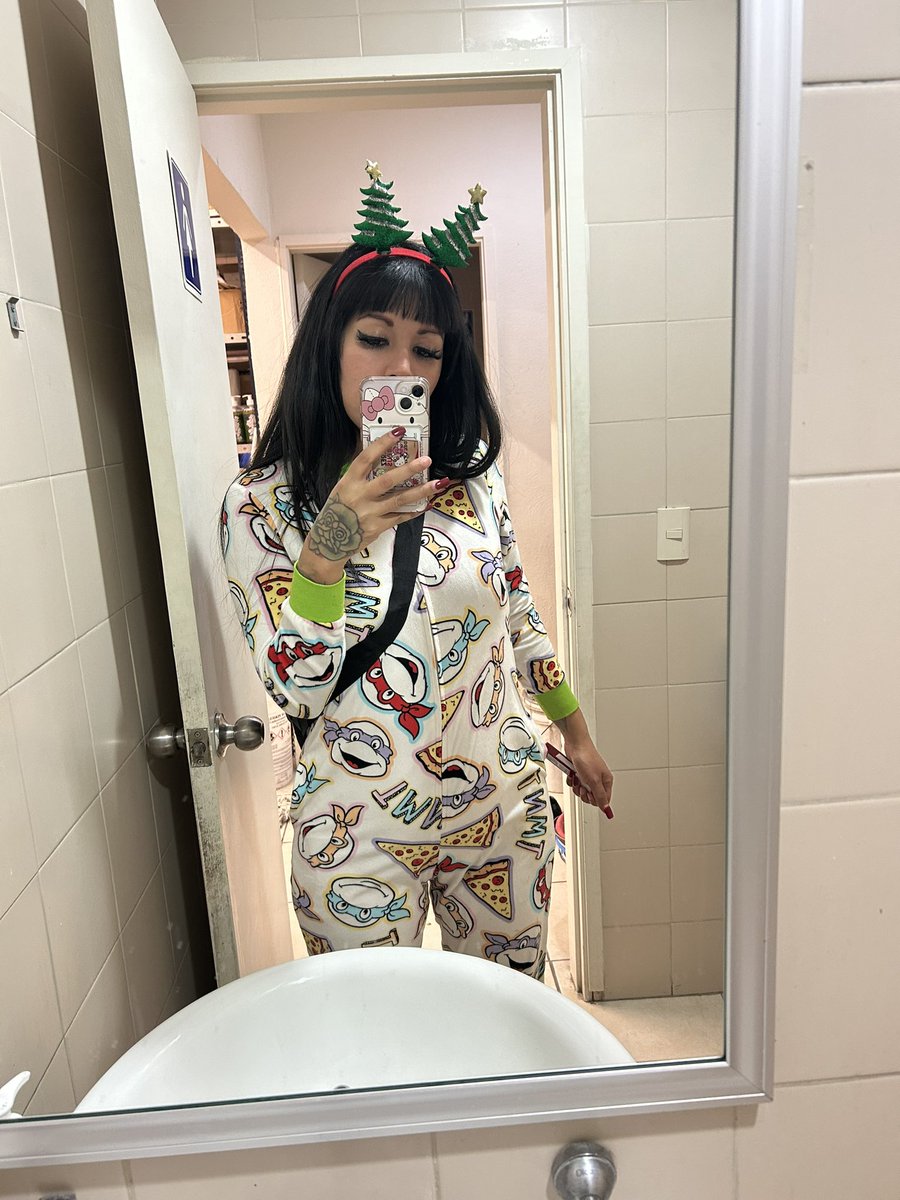 MissCandyCandy tweet media