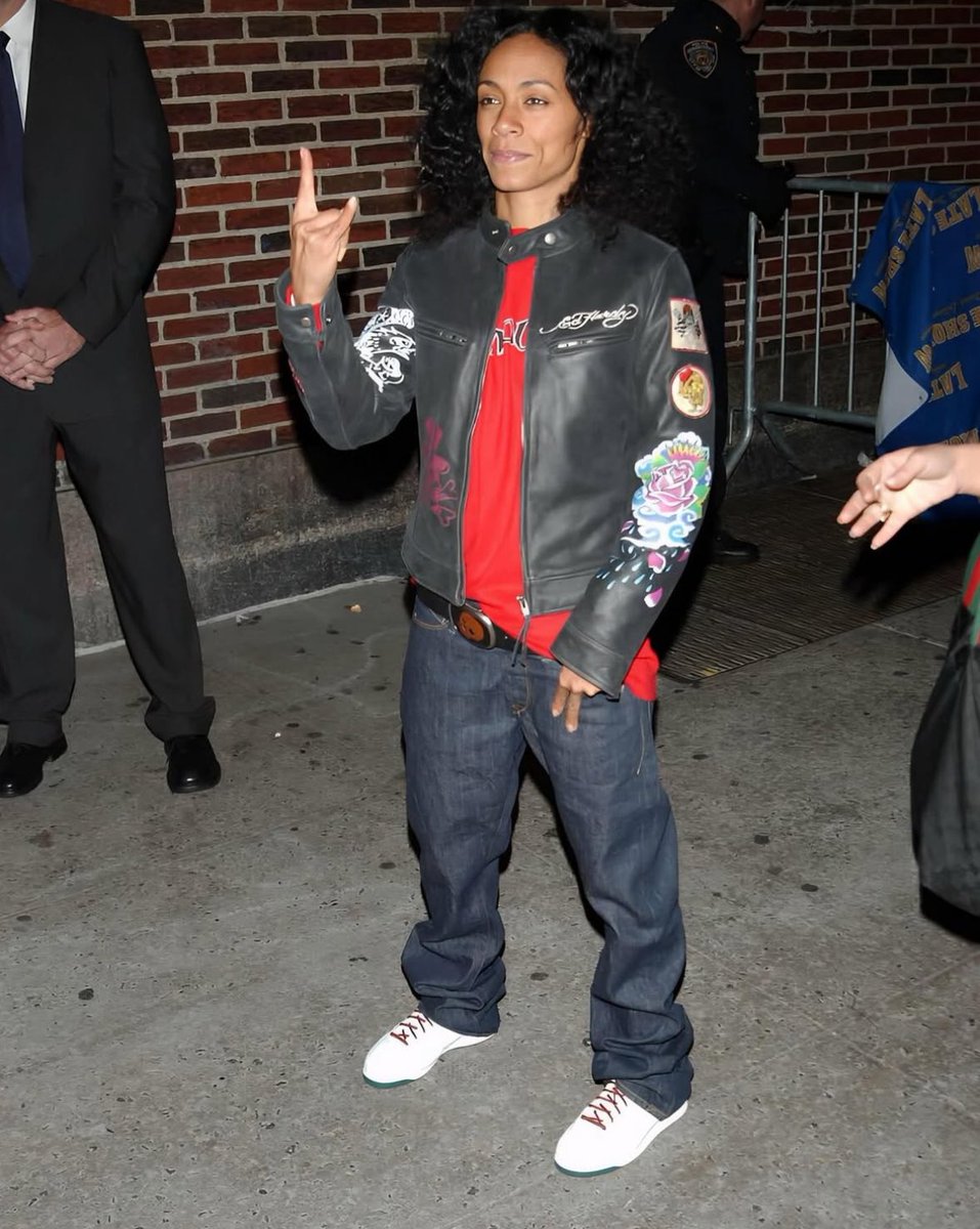 Me after I pull my own trash can to da curb for da trash men