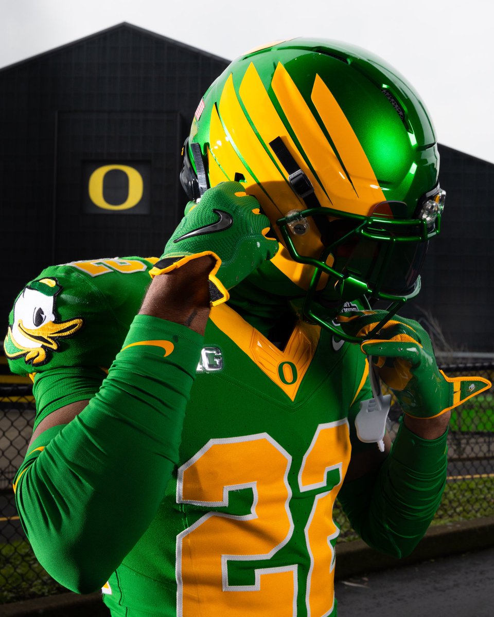 Oregon Football tweet media