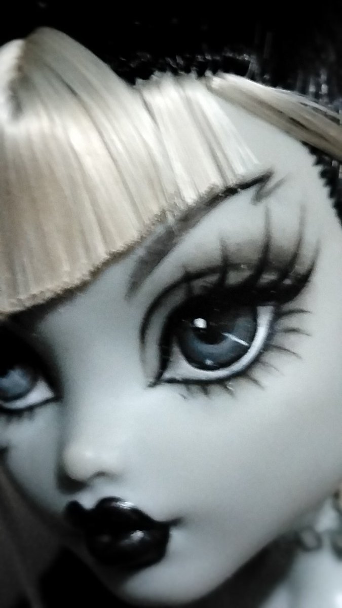 DollCaca's tweet image. Why are so many mugs coming out of my hands lately...