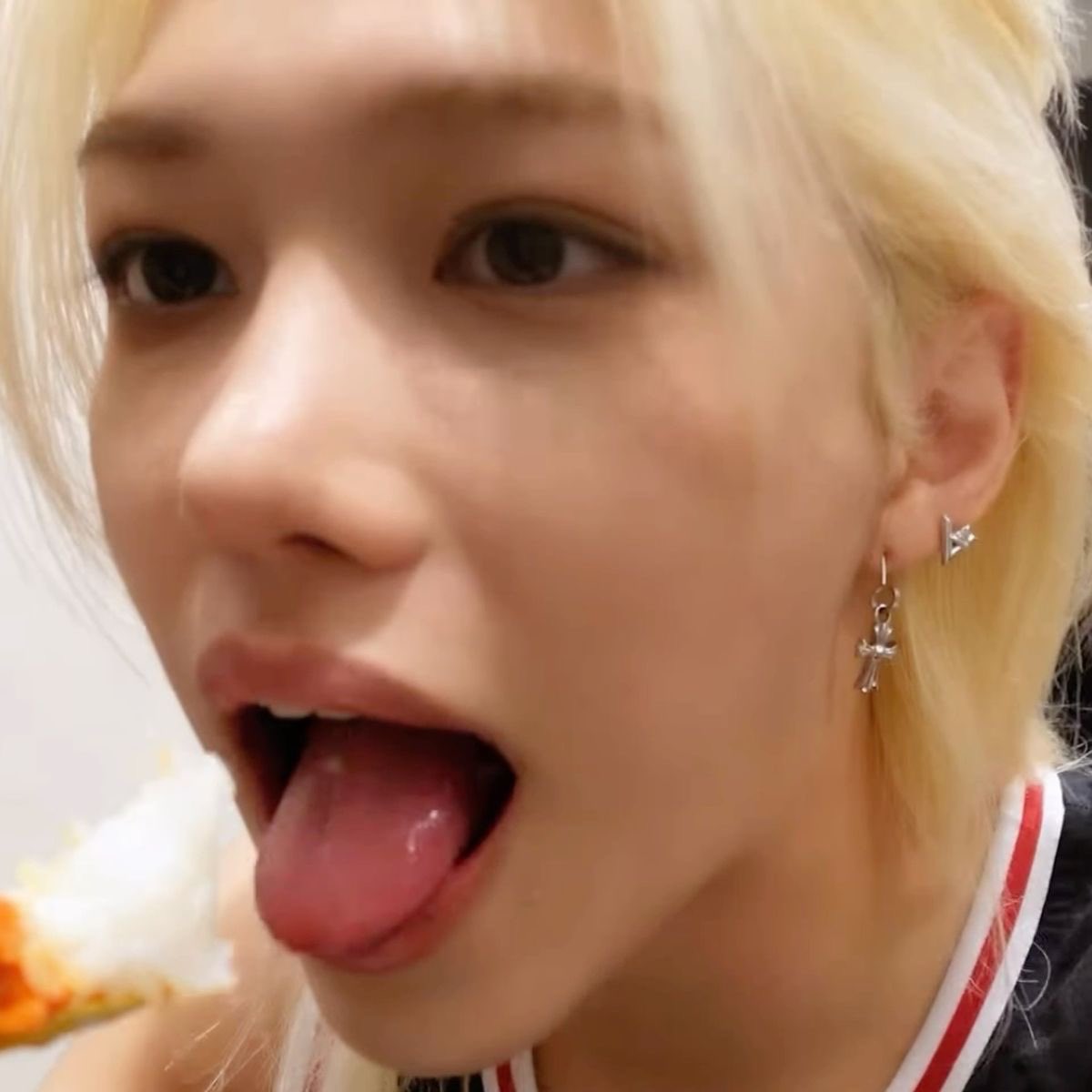 c_hnlx's tweet image. always sticking his tongue out first before eating… oh flx we definitely know what you are