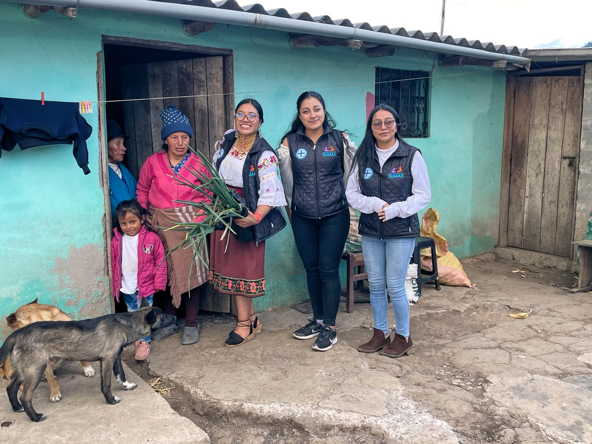 SantiagoPartner's tweet photo. Expanding the Intervention Program allows our team to help families like Sonia's live with dignity, no matter their circumstances. 

Extend radical hospitality this season. https://t.co/EQrUqKV8xY

#SantiagoPartnership #EcuadorMission #DreamingBig #InterventionProgram #Donate https://t.co/jqkJv1PAJb