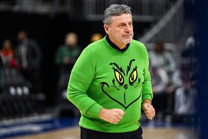 After starting 1-5, 4/5 losses on the road to P5s, <a href="/OaklandMBB/">Oakland Men's Basketball</a> is 4-1 in its last 5 games👀

Win today at NKU. 2-0 now in Horizon League play. 5 players in double figures.

Also have Ws over PFW, Montana, Lamar &amp; Toledo in this stretch.

Michigan St up next before Christmas🎄