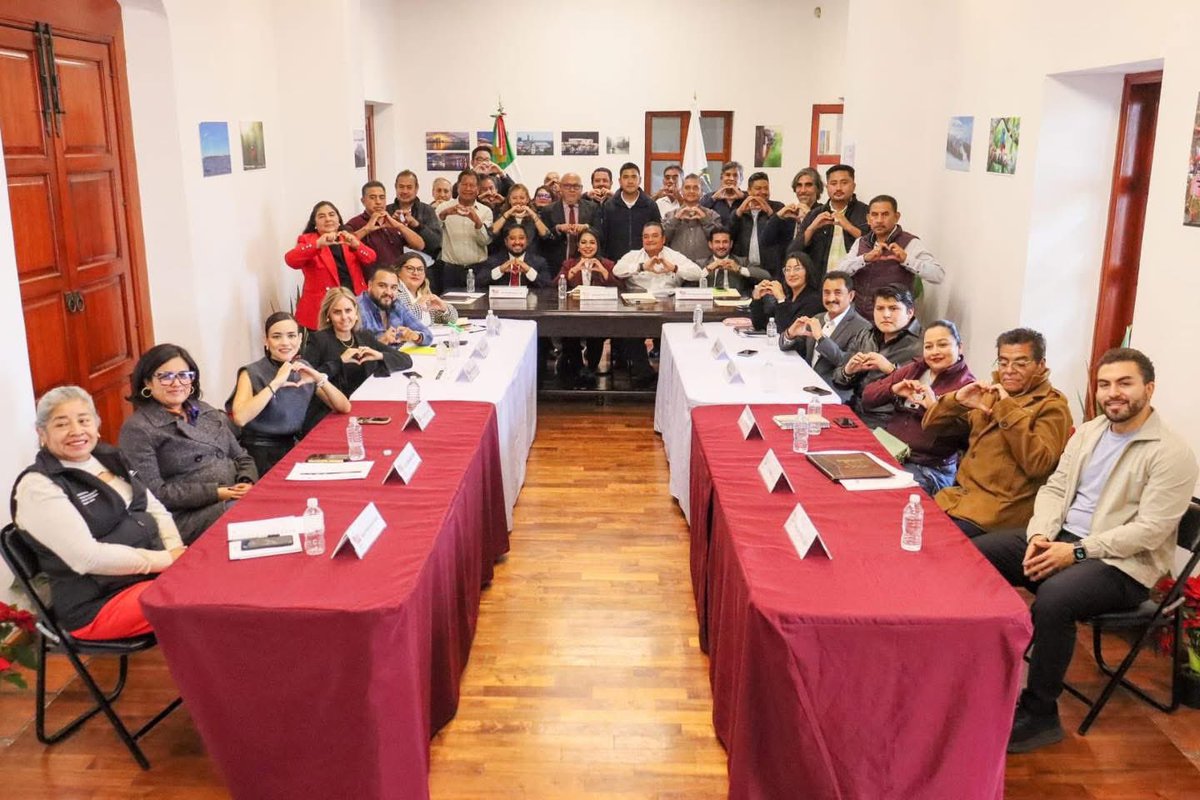 ✅Hoy se llevó acabo la 4ta sesión ordinaria del COPLADEMUN en #SanPedroCholula un espacio clave para escuchar, dialogar.

🗣️📊 La participación ciudadana fortalece la planeación y nos permite tomar decisiones más transparentes y cercanas.
#CarolinaFdzRegidora💚 #GobiernoAbierto