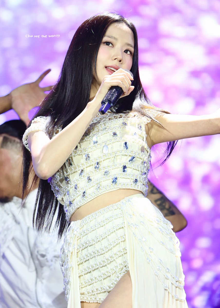 250815 JISOO DEADLINE LONDON

#JISOO #지수 <a href="/officialBLISSOO/">BLISSOO</a>