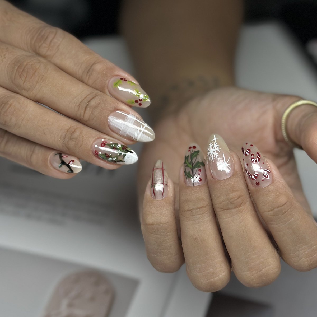 mieux_nails's tweet photo. concert &amp; christmas set in one 🎄🎶
✮ structured gel overlay

IG &amp; Tiktok: 𝗺𝗶𝗲𝘂𝘅.𝗻𝗮𝗶𝗹𝘀
⋆˙⟡ — By appointment only
⋆˙⟡ — DM on Instagram for more details 💌
⋆˙⟡ — Concepcion Dos, Marikina City

#nailartistph #nailsph #nailsmarikina #nails #nailart #russianmanicure https://t.co/dRTkTcyoAO