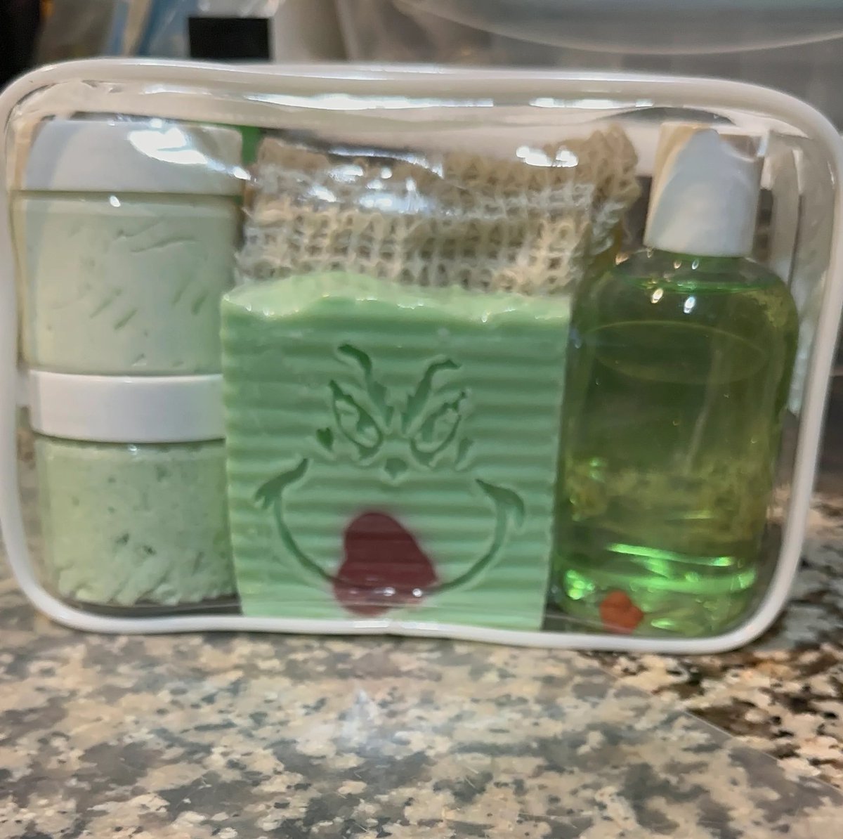 MrUnloved1s's tweet photo. It’s free to retweet my wife’s business, Earthy Notes by Nature, and it means a lot. https://t.co/fIPcisEkya https://t.co/Y0tprlsLKc