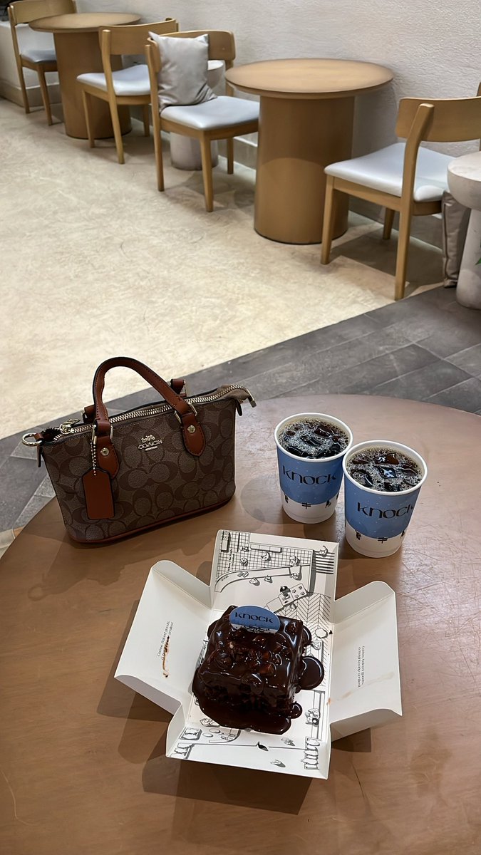 _so33_'s tweet image. احلى عطر صار من بعده ❣️.