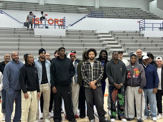 rain_padill's tweet photo. Whole crew there to see Cade Cunningham have his jersey retired at James Bowie HS #DetroitBasketball https://t.co/aTcfcPWF5Q