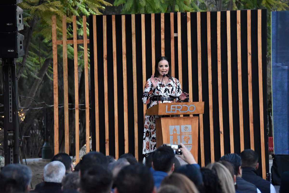 ¡Bravo, <a href="/SCTorrecillas/">Susy Carolina</a> estos 100 días de gobierno, has demostrado un compromiso inquebrantable con las familias de Lerdo!👏🏻

Tu dedicación y esfuerzo están transformando vidas y creando un futuro más brillante para todos. 

Gracias por tu liderazgo y por hacer de nuestro