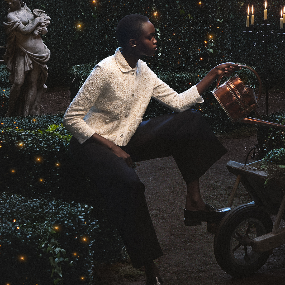 美品 4642 Christian Dior ディオール ドレスグローブホワイト ホリデーシーズンを彩る、ディオールの魅惑的なコレクション。 お近く