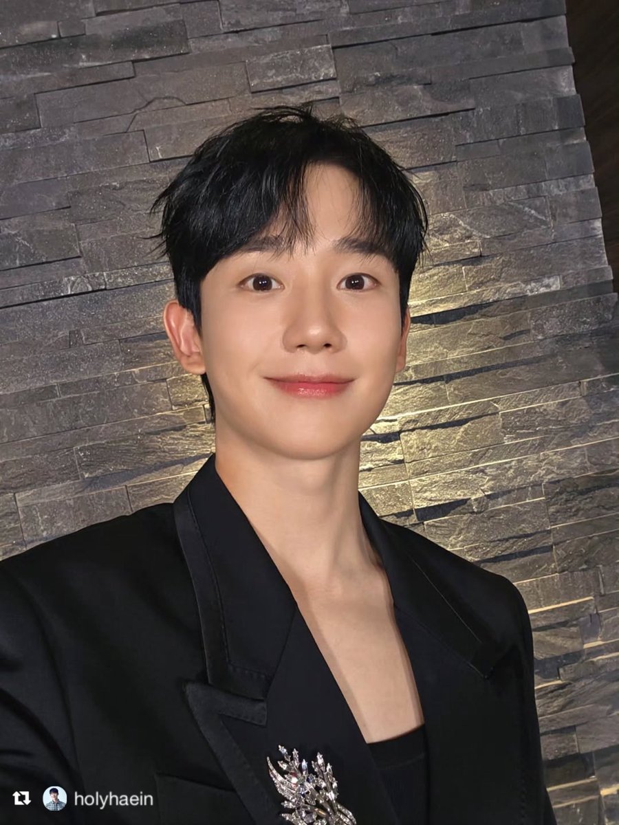 hiroeryue's tweet photo. 2025년 12월 15일 16:42
10th Anniversary 2025 FNC Kingdom 🎉
皆さんのおかげで幸せでした。

#정해인
#Jonghaein
#ﾁｮﾝﾍｲﾝ
#FNCKINGDOM2025🍄
@ActorHaein 
https://t.co/SZM6cqmglO https://t.co/VONohz1J8A