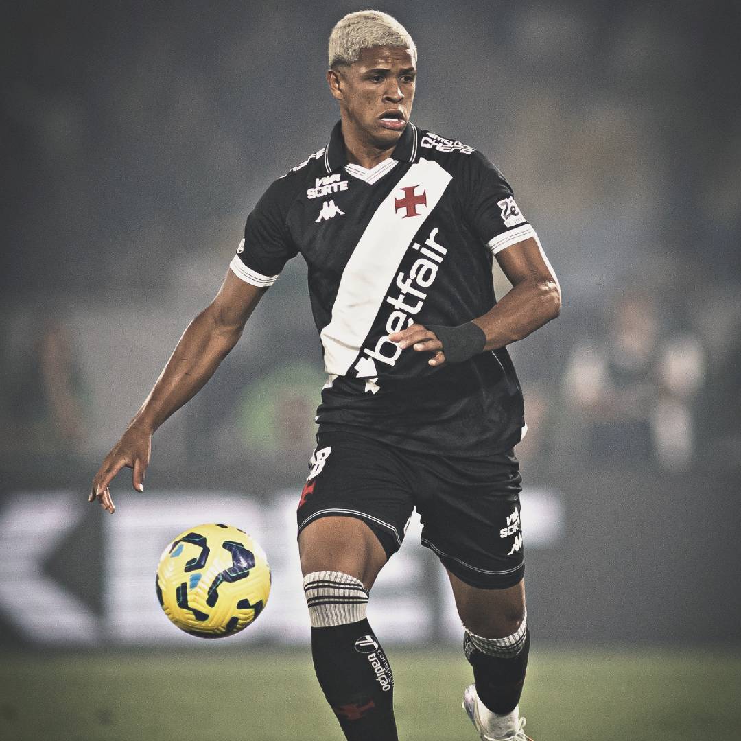 R10Score's tweet image. Cauan Barros foi o líder em ações defensivas (10) e em interceptações (4) em Corinthians 0-0 Vasco.

Dominou o meio-campo! 💢💪🏽