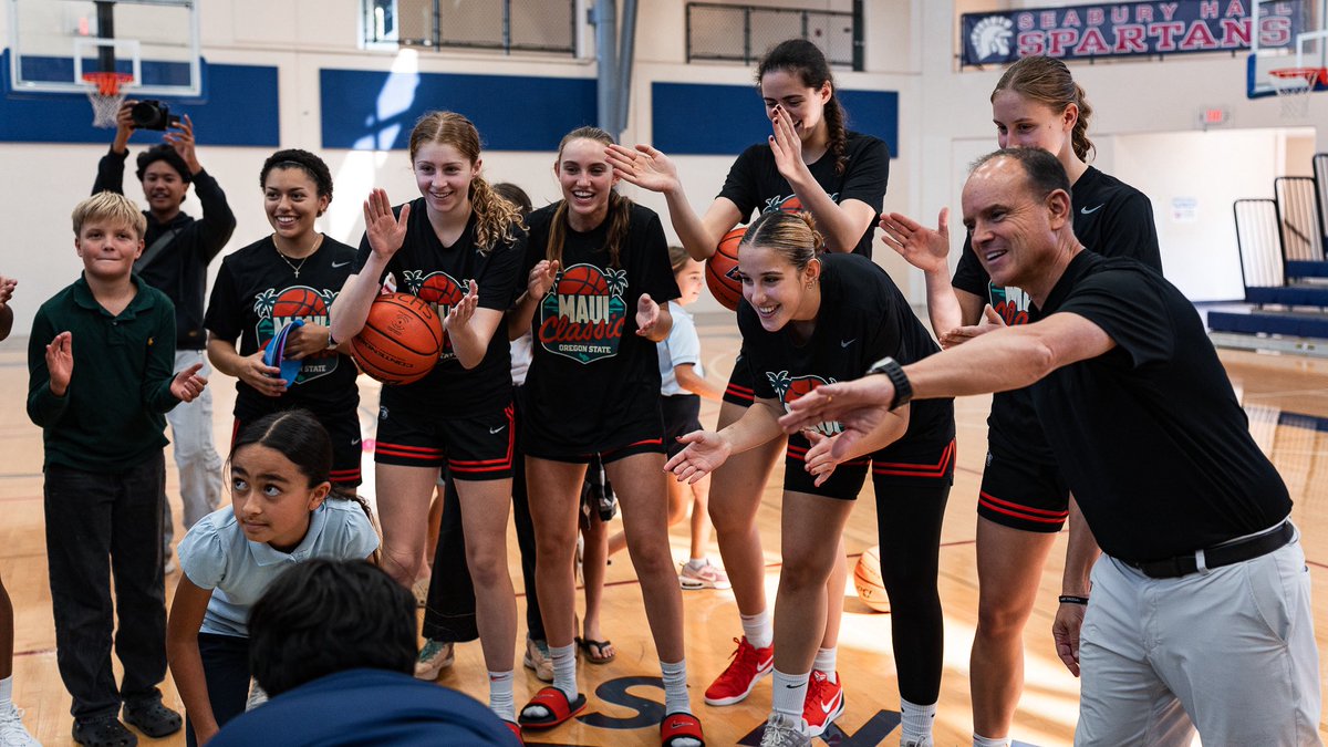 BeaverWBB's tweet photo. Inspire and serve 🙌

#GoBeavs x @SEABURYHALL https://t.co/E43dBSe7oS