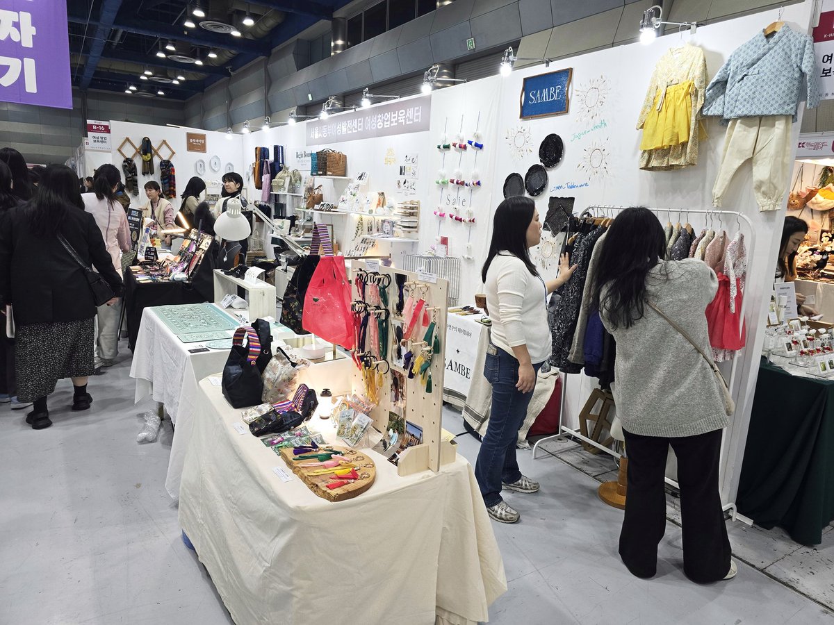 ๐๐๐๐๐๐๐(๋๊ธ๋ผ์ค) tweet media