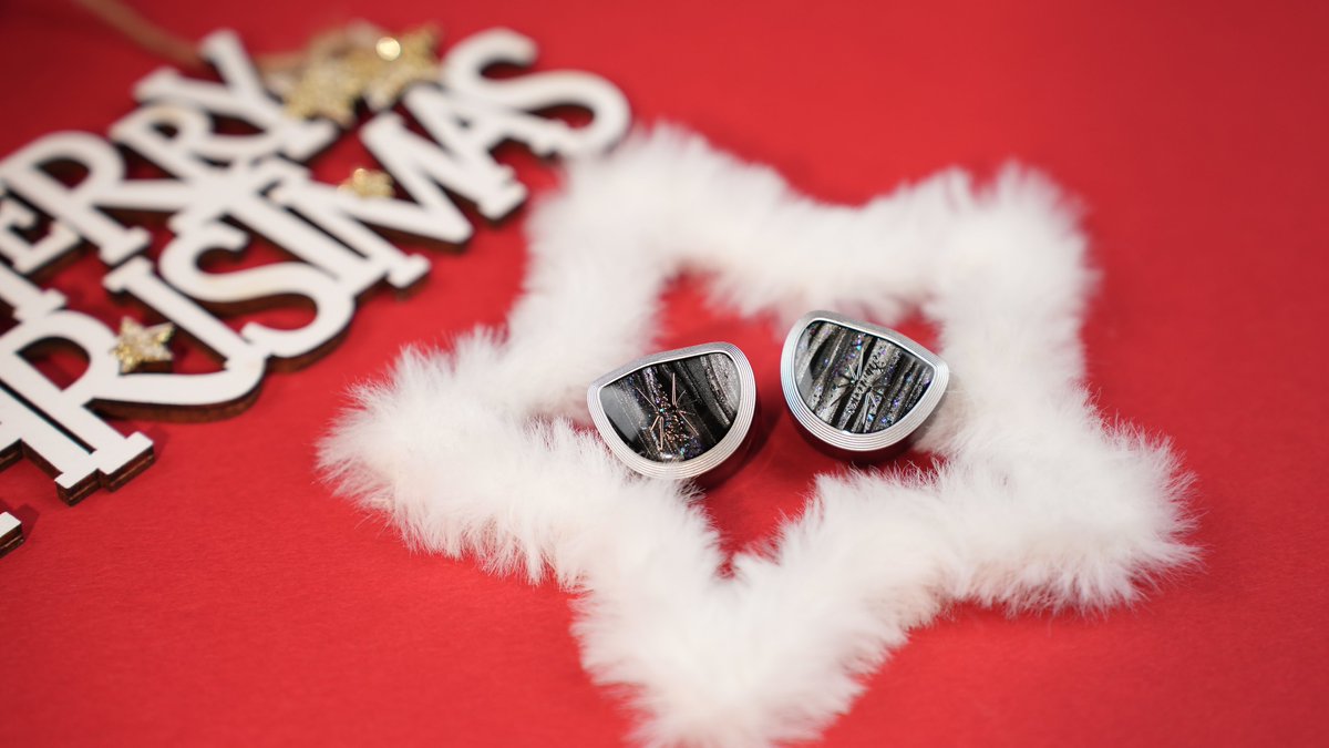 KiwiEars_JP's tweet image. 🎄#KiwiEars #クリスマス プレゼント企画🧑‍🎄

✨ 抽選で1名様 に #KiwiEars Aether をプレゼント！

🦋 応募方法：
①本アカウントをフォロー
②この投稿を RT

🧑‍🎄応募締切：12月25日（木）23:59 まで